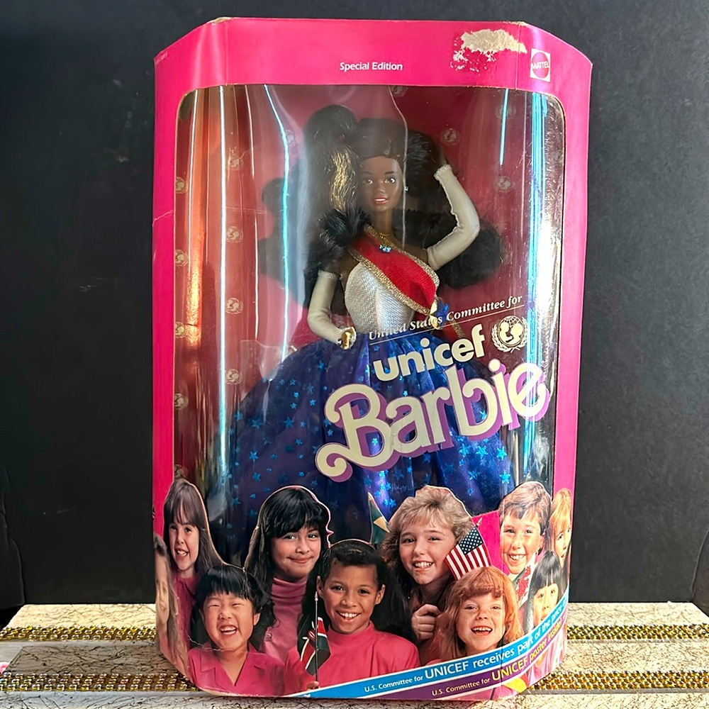 1989 UNICEF Barbie-AA-NRFB